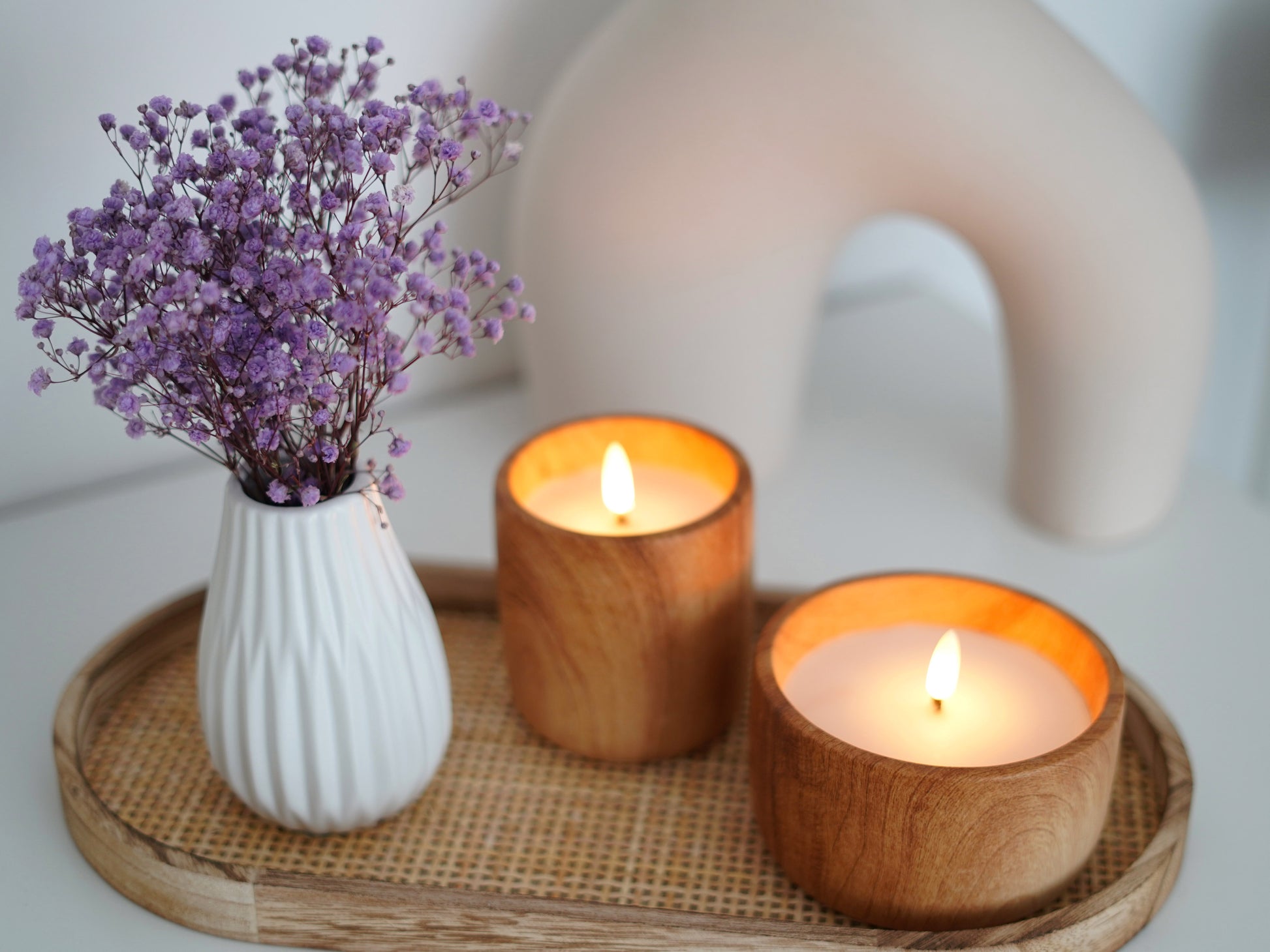 Tischdeko: LED Kerze im Holzgefäß