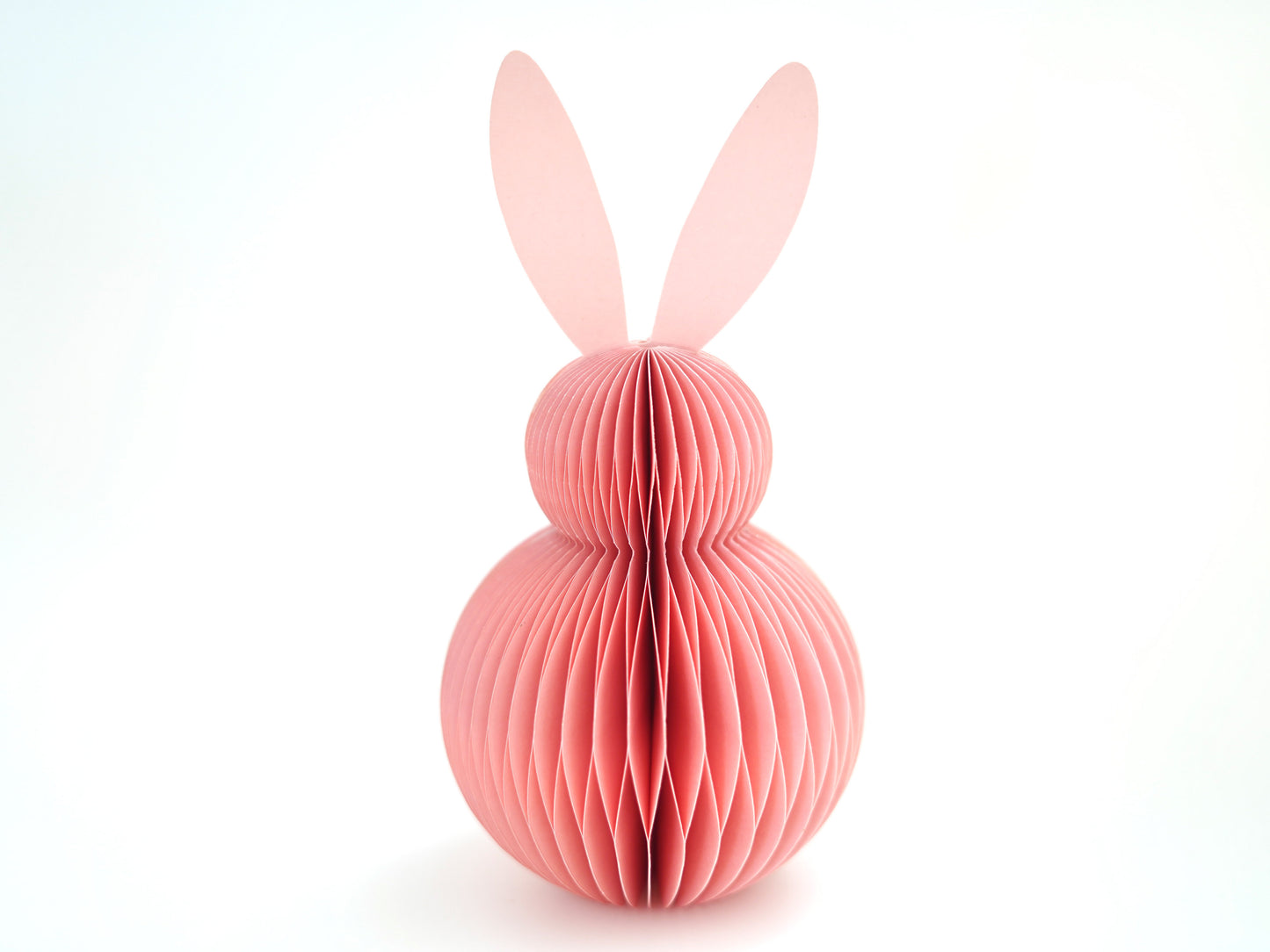 Honeycomb Hase aus Papier in zartem Rosa ist eine bezaubernde Deko für die Osterzeit.