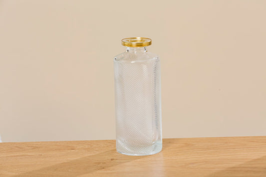 Glasvase mit Rillen und gold Detail