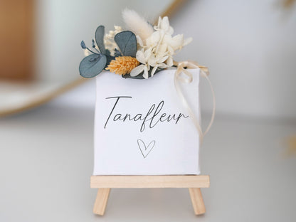 Personalisierte Platzkarte – Mini-Leinwand mit Trockenblumen für deine Hochzeit & Feste